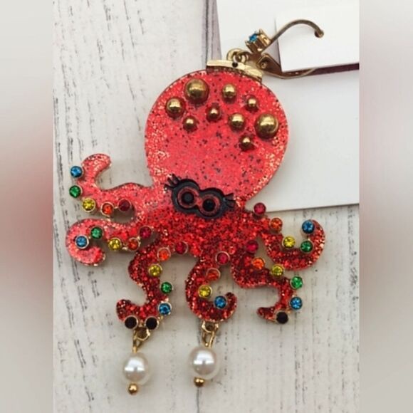 Betsey Johnson OctopEarrings
Pearls Jewels Womens
Accessories - Picture 4 of 6